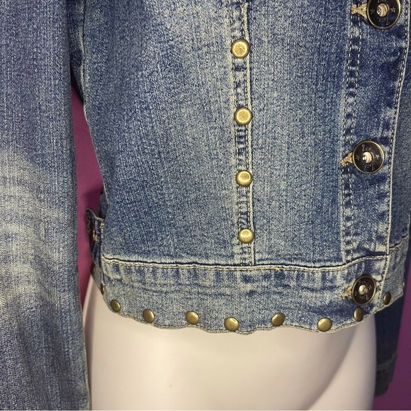 ZCO Vintage Floral Embroidered Denim Jacket - Blue - Medium - Picture 15 of 16